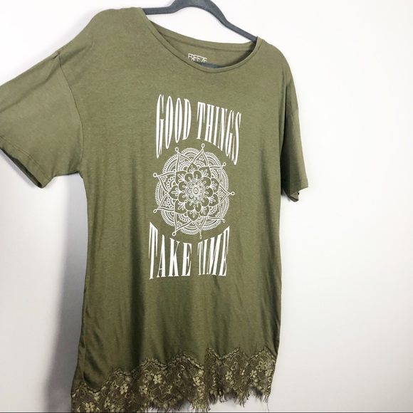 Freeze “Good Things Take Time” Green Top - Picture 3 of 6